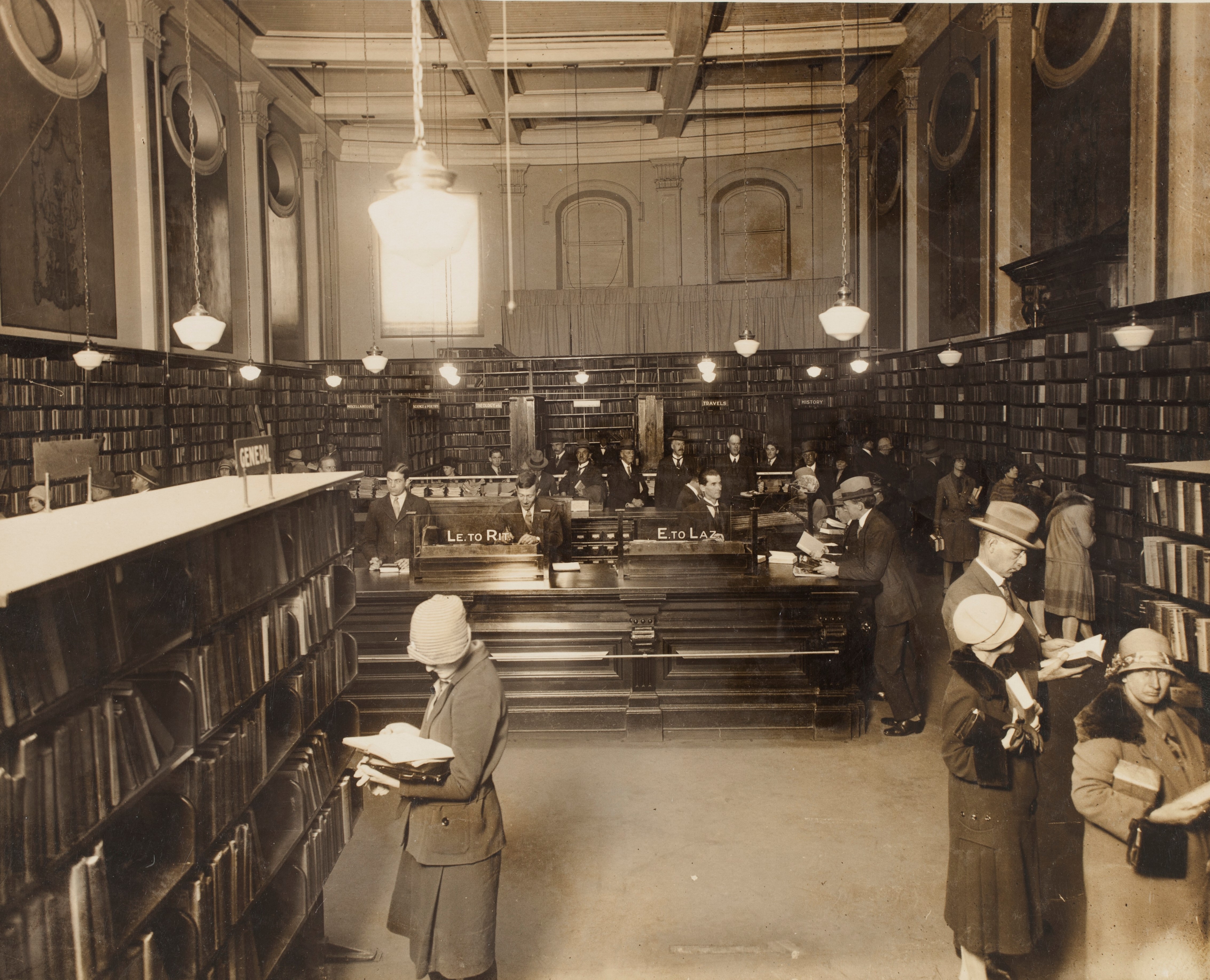 Library of the Sydney Mechanics' School of Arts, c. 1920s. SLNSW PXA626