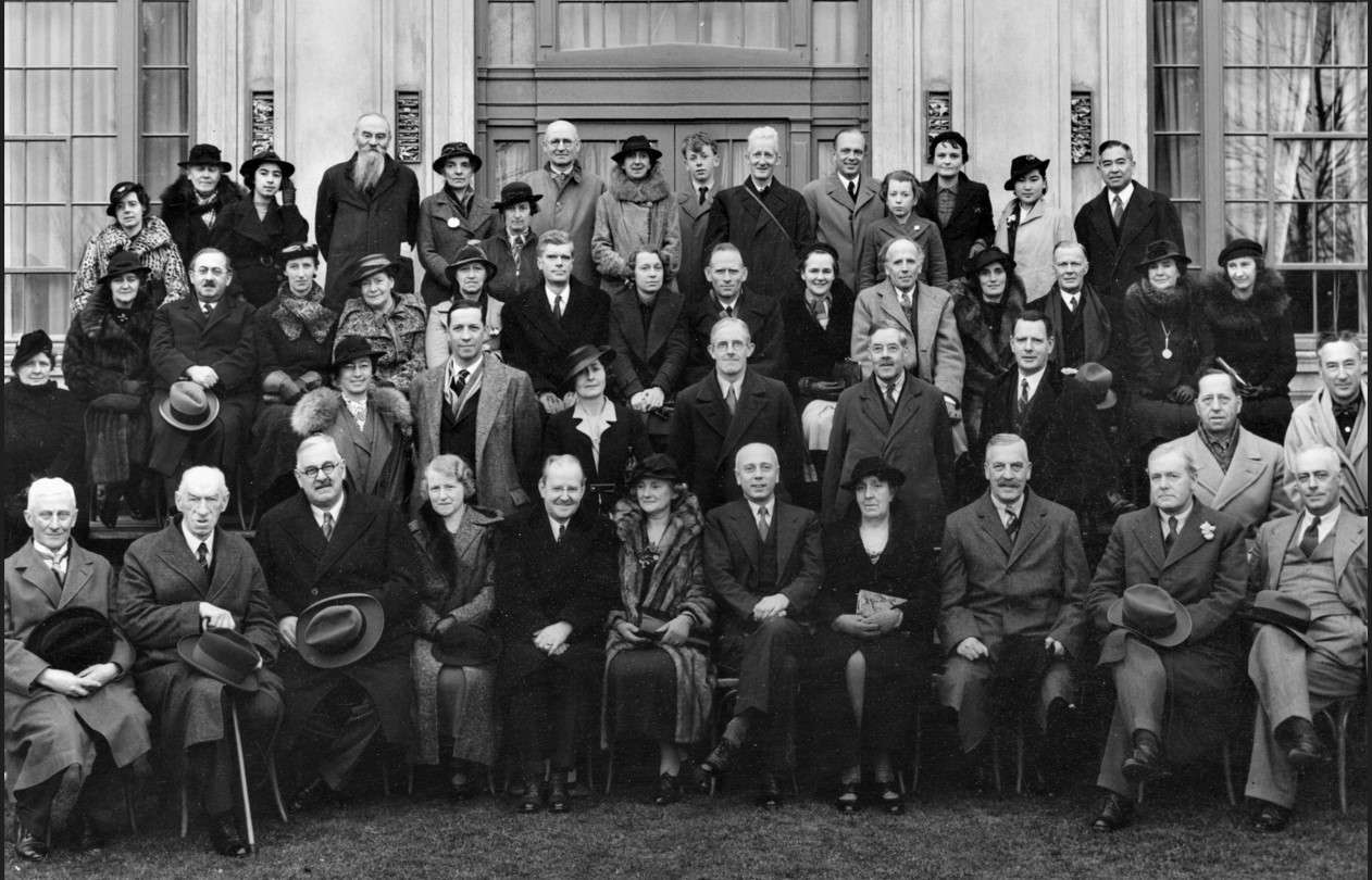 Delegates and speakers at the NEF conference in Australia in 1937. Third row up, from left, Kandel is flanked by wife and daughter. Source: ACER Library.